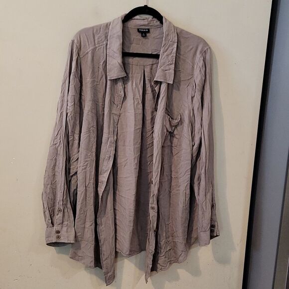 Cute Torrid top size 3 - Picture 1 of 5